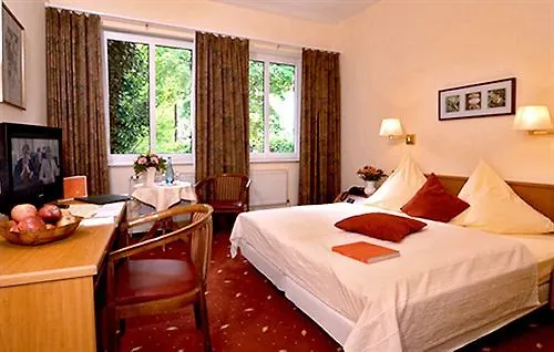 Biohotel Am Lunik Park فندق 4*